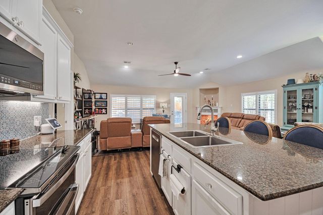 12503 Ravensway Center Drive 410, Cypress, TX 77429