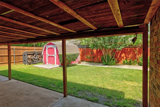 105 Countryside Drive, Arlington, TX 76014