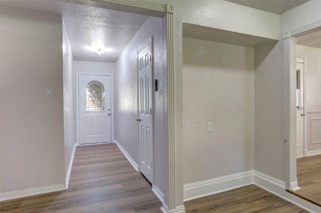 105 Countryside Drive, Arlington, TX 76014