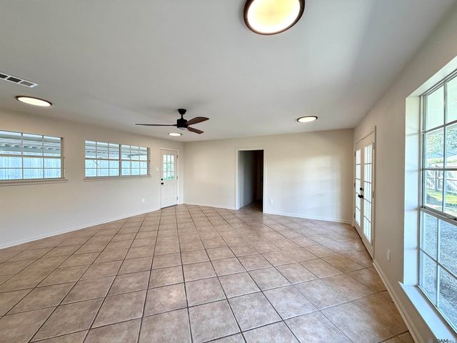 6148 Antioch Blvd, Baton Rouge, LA 70817