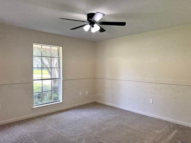 6148 Antioch Blvd, Baton Rouge, LA 70817