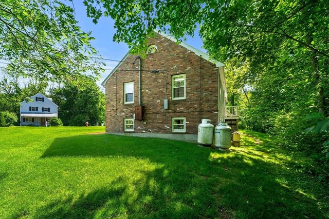 125 Ipswich Rd, Topsfield, MA 01983