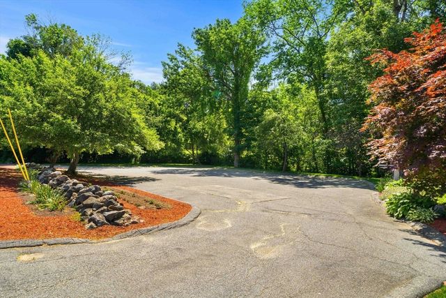 125 Ipswich Rd, Topsfield, MA 01983