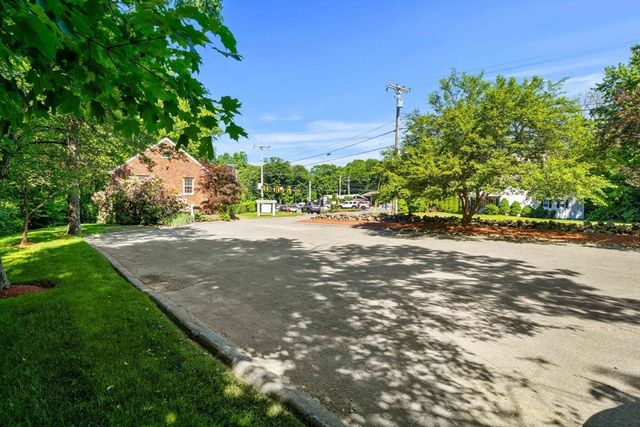 125 Ipswich Rd, Topsfield, MA 01983