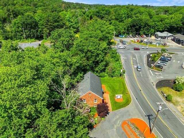 125 Ipswich Rd, Topsfield, MA 01983