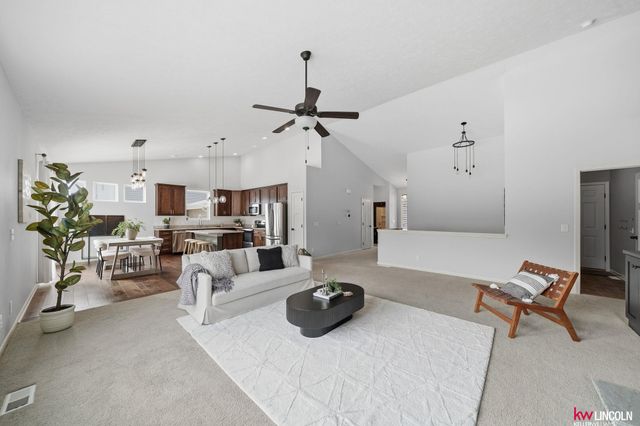 7265 Yankee Woods Drive, Lincoln, NE 68516