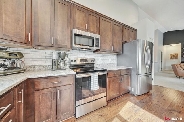 7265 Yankee Woods Drive, Lincoln, NE 68516