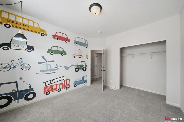 7265 Yankee Woods Drive, Lincoln, NE 68516