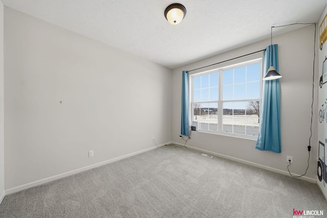 7265 Yankee Woods Drive, Lincoln, NE 68516