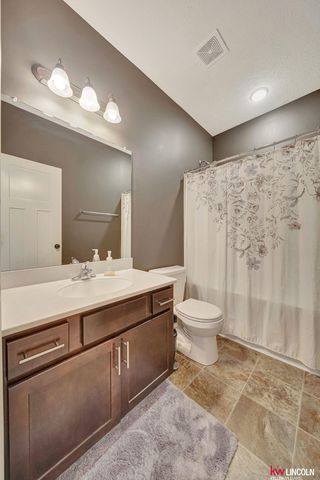 7265 Yankee Woods Drive, Lincoln, NE 68516