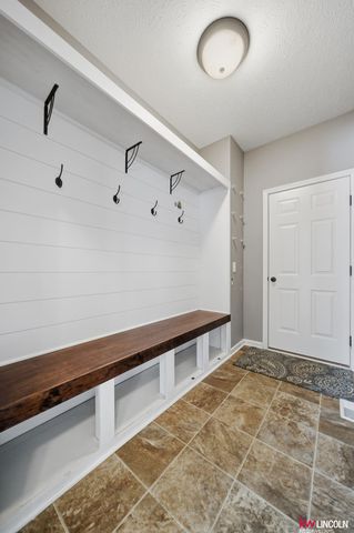 7265 Yankee Woods Drive, Lincoln, NE 68516