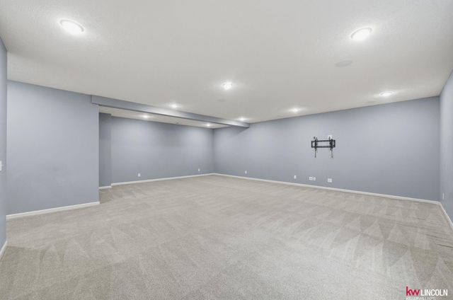 7265 Yankee Woods Drive, Lincoln, NE 68516