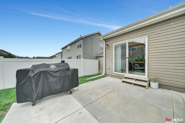 7265 Yankee Woods Drive, Lincoln, NE 68516