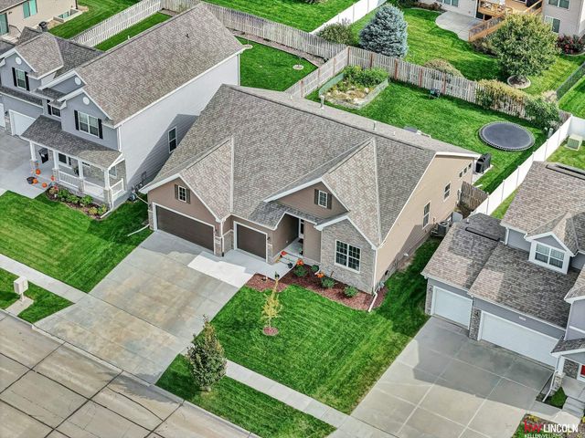 7265 Yankee Woods Drive, Lincoln, NE 68516