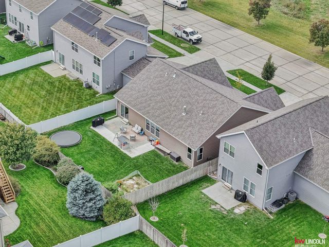 7265 Yankee Woods Drive, Lincoln, NE 68516