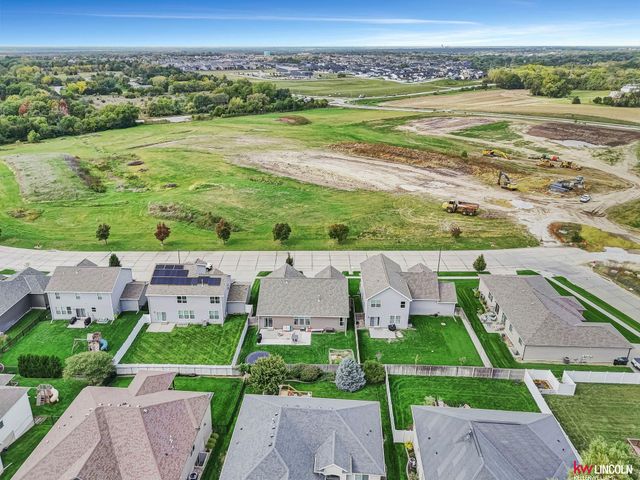 7265 Yankee Woods Drive, Lincoln, NE 68516