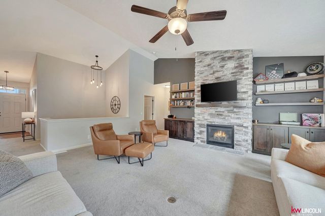 7265 Yankee Woods Drive, Lincoln, NE 68516