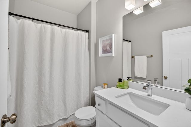 15227 Deerview Drive, Urbandale, IA 50323