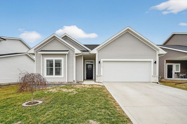 15227 Deerview Drive, Urbandale, IA 50323