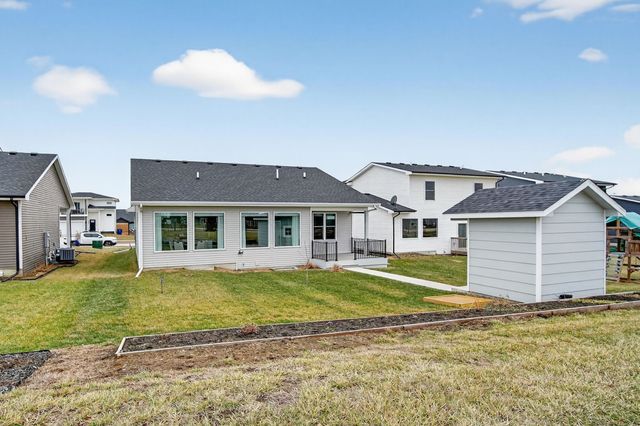 15227 Deerview Drive, Urbandale, IA 50323