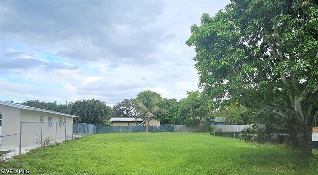 Bayside ST, Naples, FL 34112