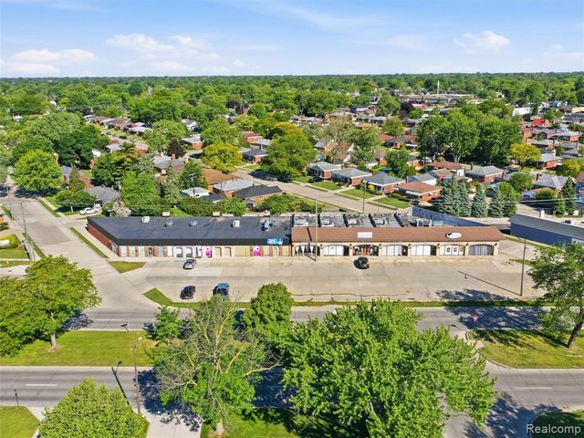 22209 Kelly Road, Eastpointe, MI 48021