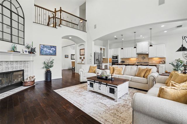 213 Vista LN, Georgetown, TX 78633