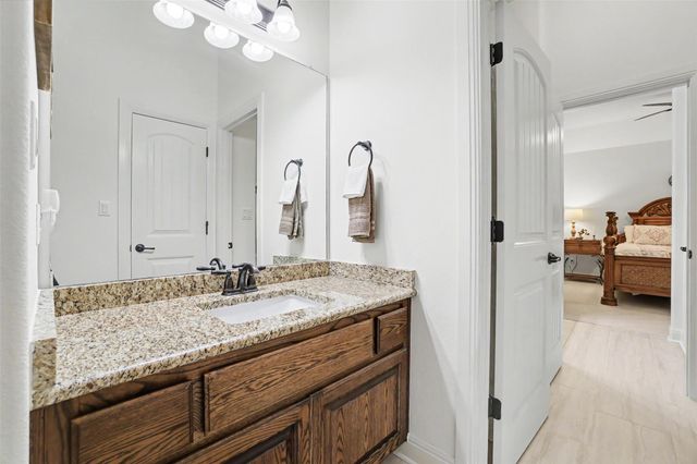 213 Vista LN, Georgetown, TX 78633