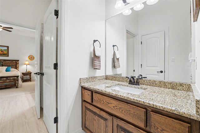 213 Vista LN, Georgetown, TX 78633