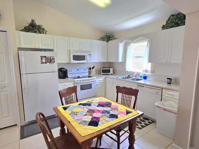 4311 SW 9th Way, Okeechobee, FL 34974