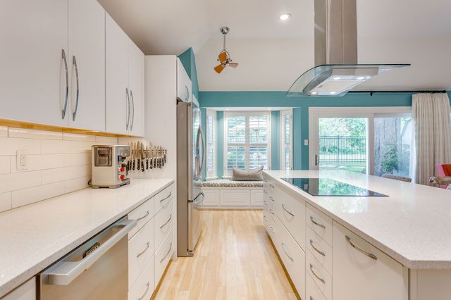 1236 Rio Grande Drive, Benbrook, TX 76126