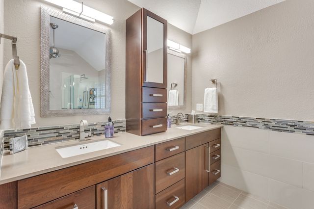 1236 Rio Grande Drive, Benbrook, TX 76126