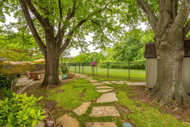 1236 Rio Grande Drive, Benbrook, TX 76126