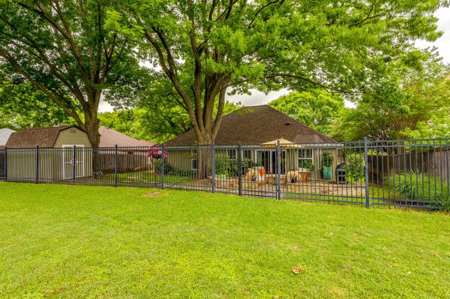 1236 Rio Grande Drive, Benbrook, TX 76126