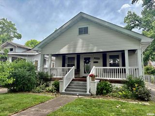 1928 S STATE Street, Springfield, IL 62704