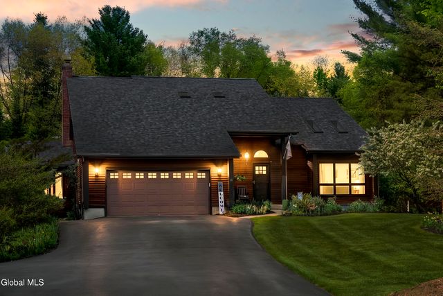 15 Dyer Switch Road, Saratoga Springs, NY 12866