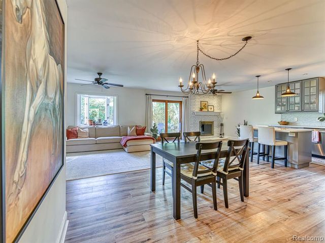 28150 Rose Avenue, Brownstown, MI 48183