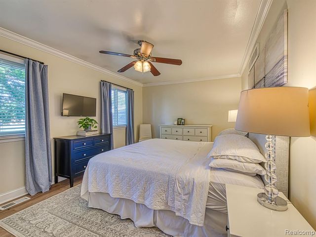 28150 Rose Avenue, Brownstown, MI 48183