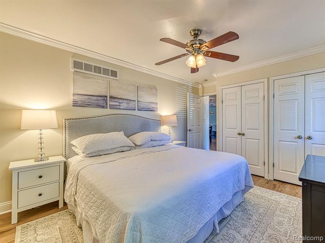 28150 Rose Avenue, Brownstown, MI 48183