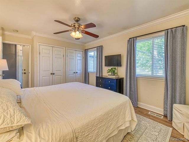 28150 Rose Avenue, Brownstown, MI 48183