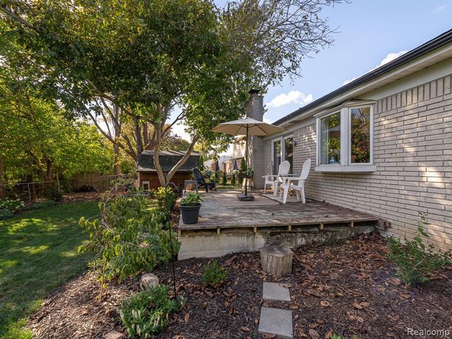 28150 Rose Avenue, Brownstown, MI 48183