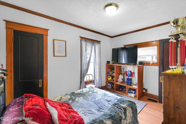 2343 Hale Ave, Louisville, KY 40210