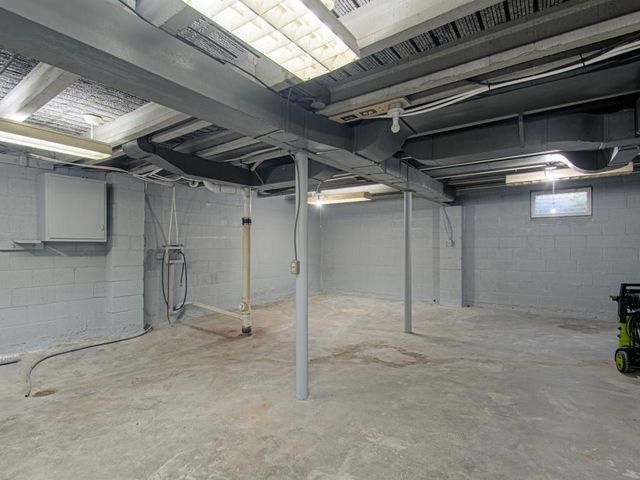 1222 W 26th Street S, Independence, MO 64052