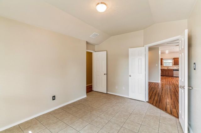 1315 Four Seasons Farm DR, Kyle, TX 78640