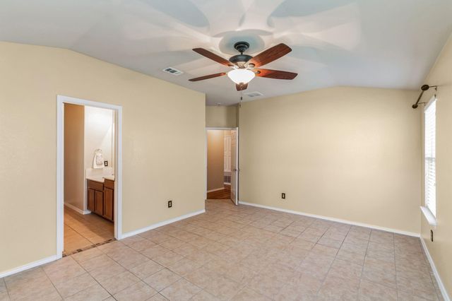 1315 Four Seasons Farm DR, Kyle, TX 78640
