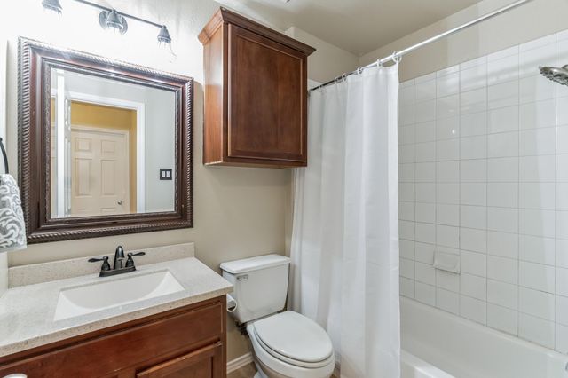 1315 Four Seasons Farm DR, Kyle, TX 78640