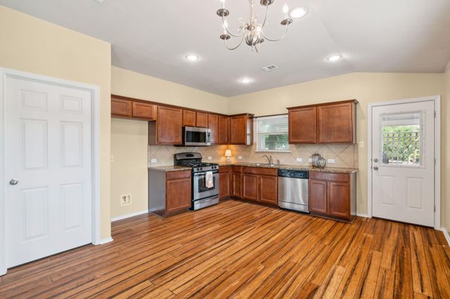 1315 Four Seasons Farm DR, Kyle, TX 78640