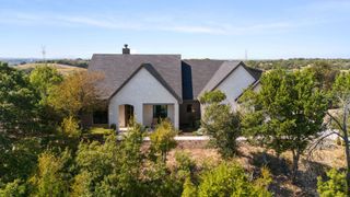 405 Glade Crest Road, Azle, TX 76020