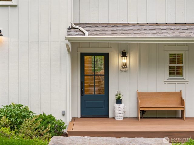 4080 Crystal Springs Drive NE, Bainbridge Island, WA 98110