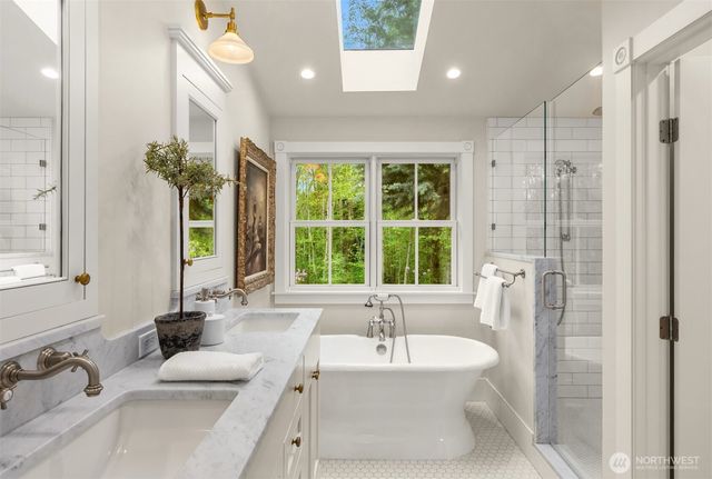 4080 Crystal Springs Drive NE, Bainbridge Island, WA 98110